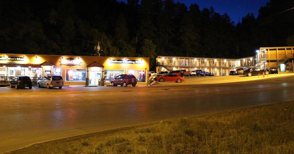 Deadwood Station Bunkhouse And Gambling Hall Motel Exterior foto